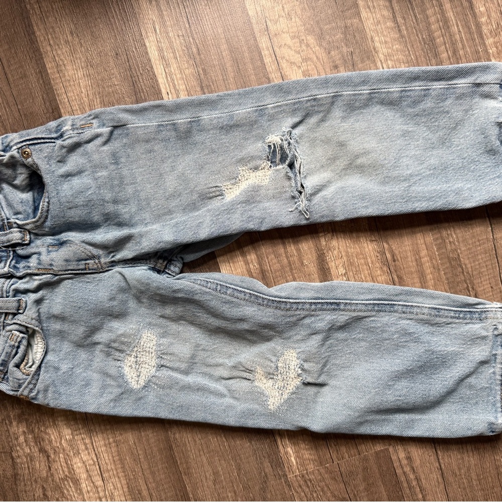 Old Navy Light Blue Relaxed Fit Distressed Men's Jeans